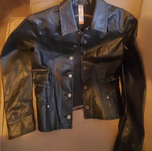 No Boundaries black polyester women's jacket - Picture 5 of 10